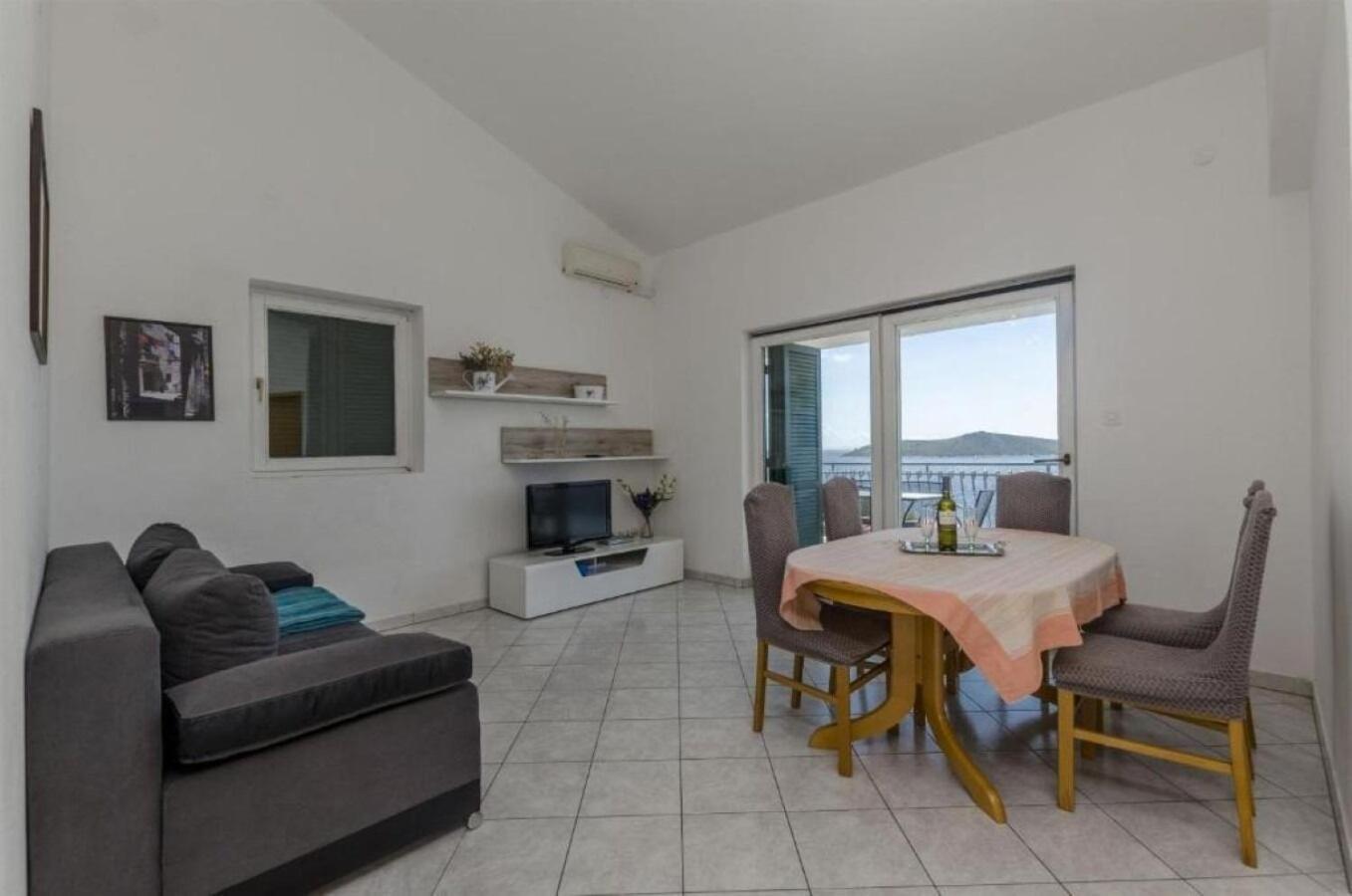 Apartments Mil - 80M From The Sea Sevid Zewnętrze zdjęcie